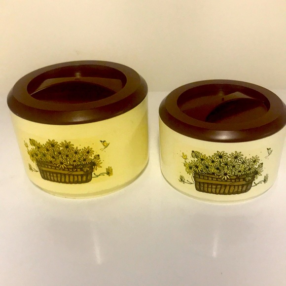 Grannycore- Vintage sunflower and butterfly Sterlite Containers Cannister - Picture 1 of 8